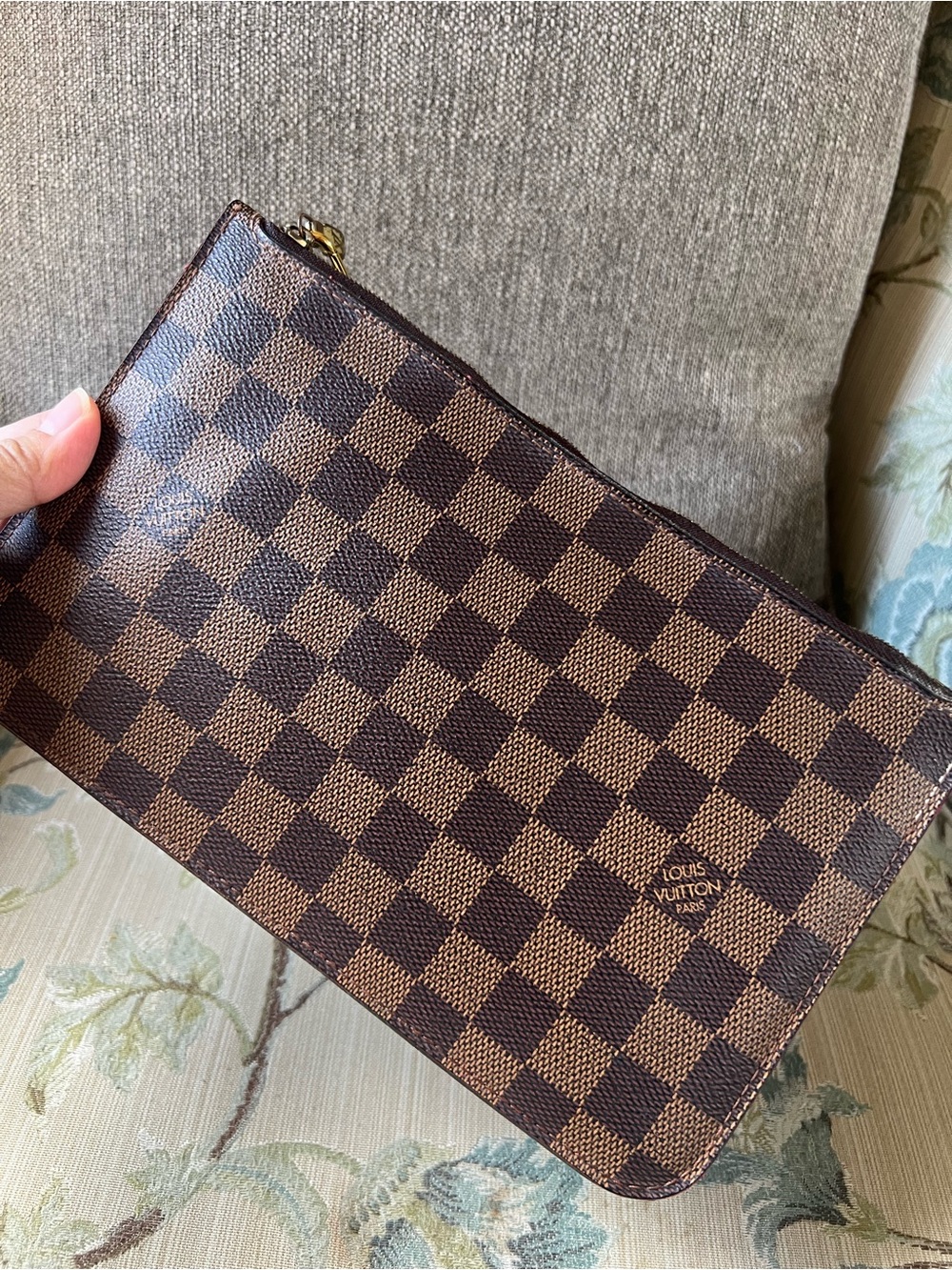 Authentic Neverfull Pouch - Picture 16 of 16